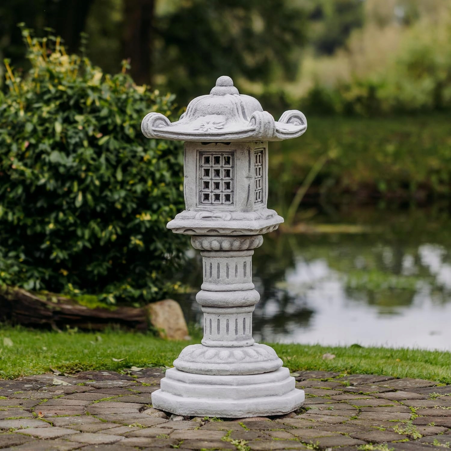 Betónová figúrka Pagoda Veľké záhradné figúrky Betónové ozdoby z lampáša