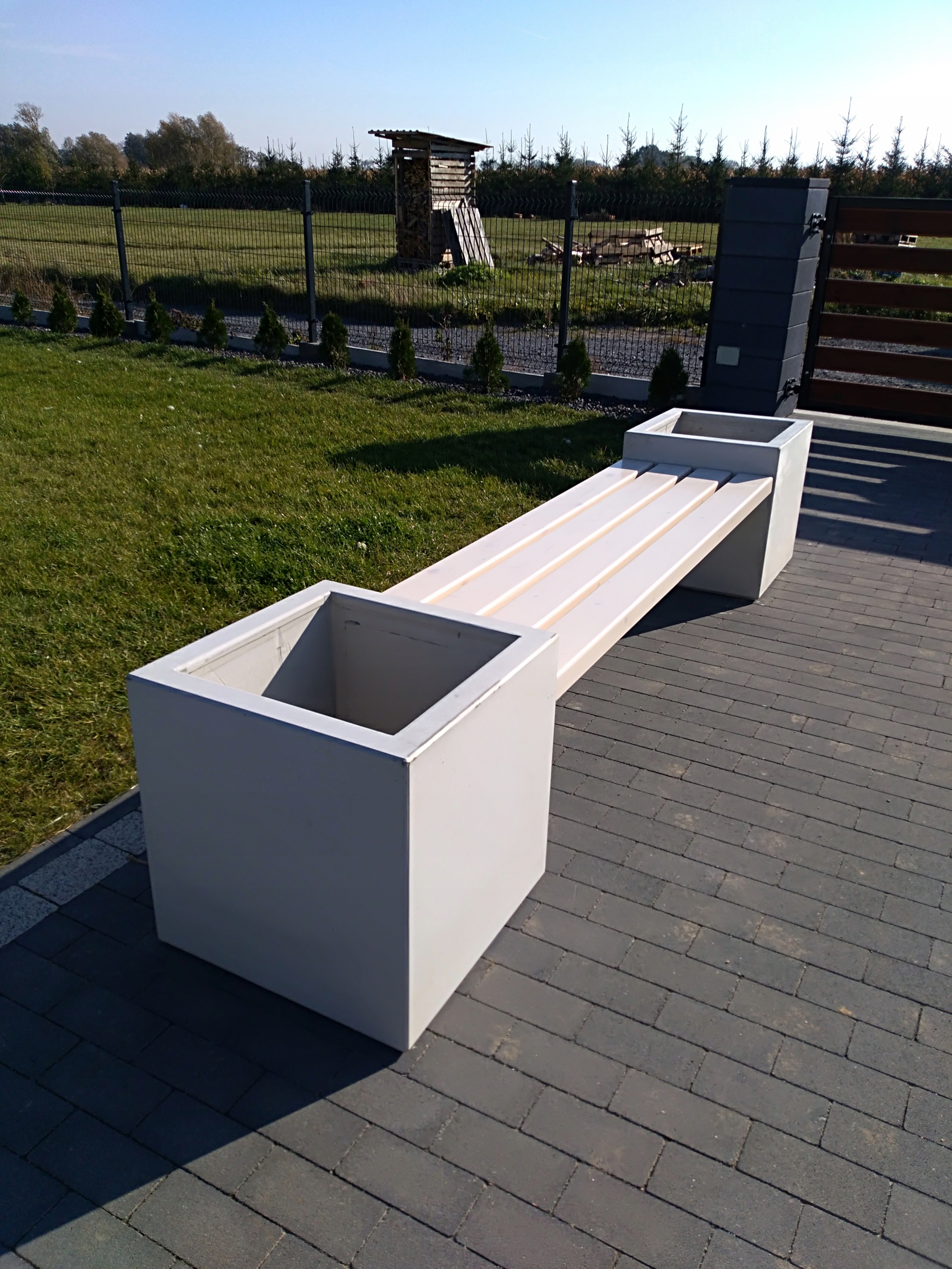 Lavica s kvetináčmi, architektonický betón, veľká betónová lavica, 0,55 £