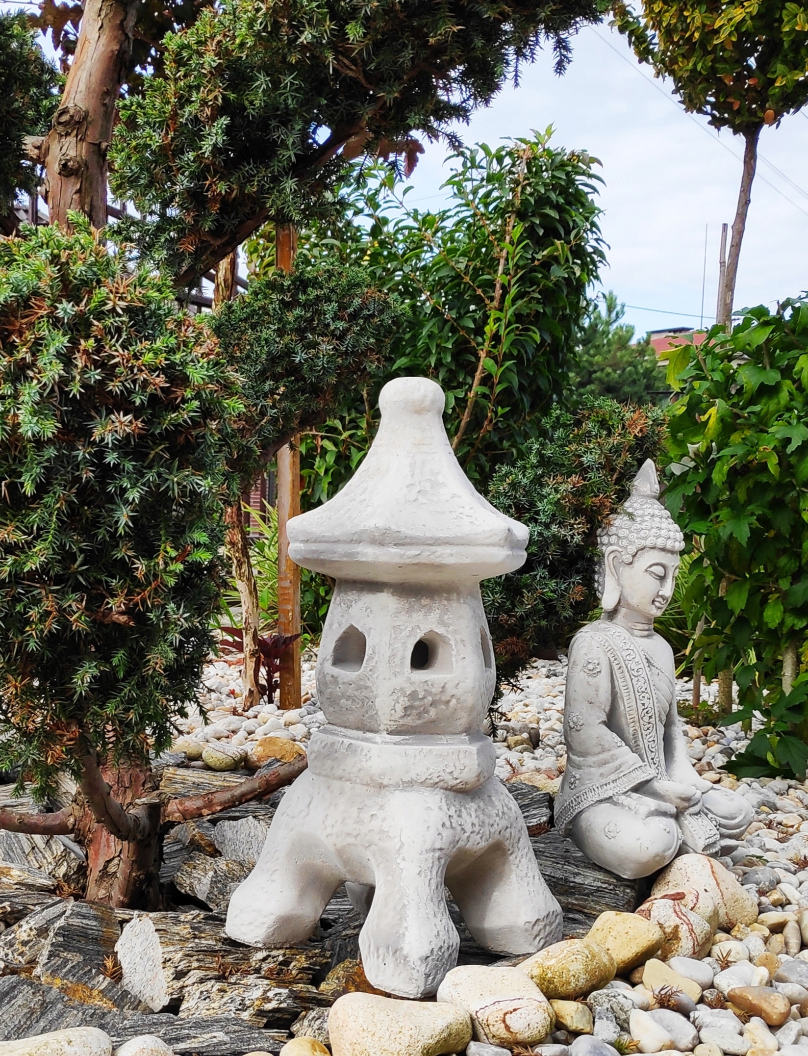 Seiganto-ji Pagoda / záhradná ozdobná lampa vyrobená z architektonického betónu