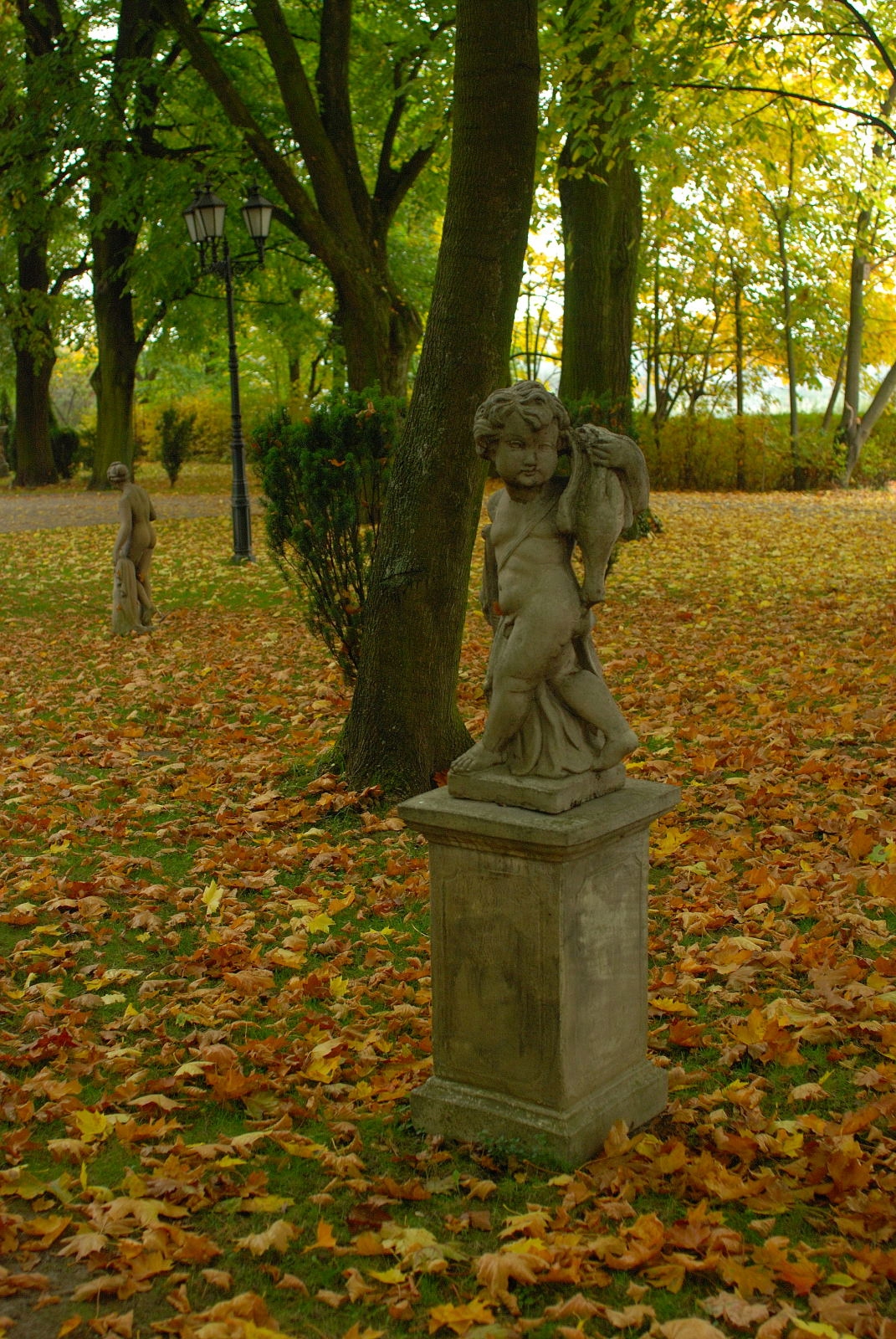 Záhradná figúrka lovec Amor z konglomerátu 1501, betón, betón