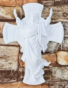 Sadrový nástenný kríž – dekorácia 19 × 14 cm