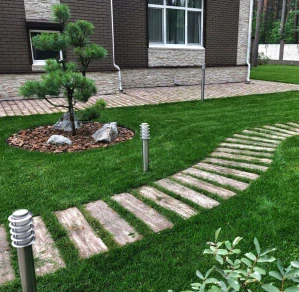 Betónová chodníková doska 60×15 cm DREVODEKOR  – imitácia dreva, extra pevnosť