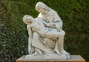 Betónová socha Pieta 100 cm – Ježiš a Mária Michelangelova Pieta, veľká záhradná sakrálna dekorácia z mrazuvzdorného betónu