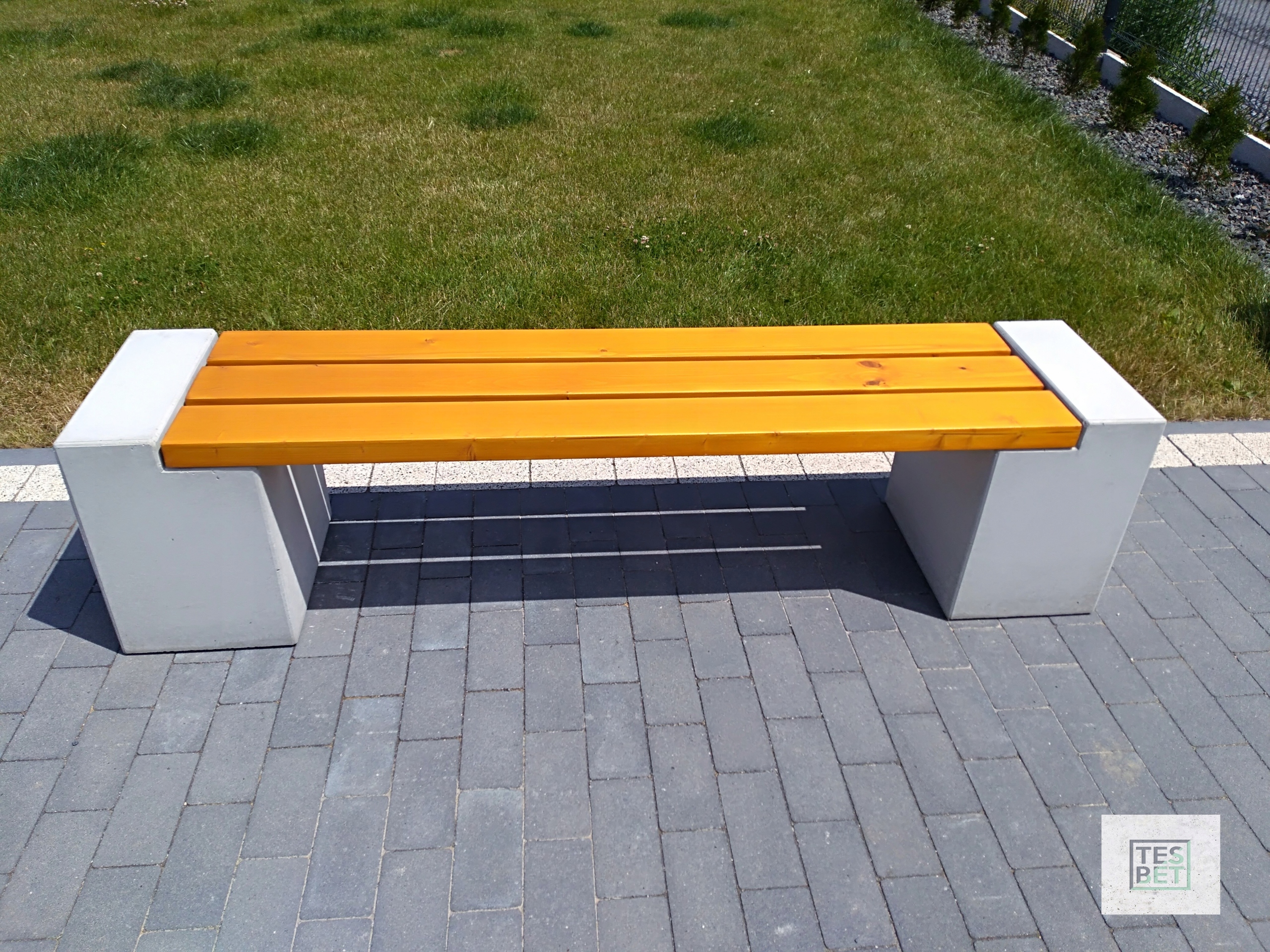 Lavička do mestskej záhrady v parku 42/200 £ z architektonického betónu
